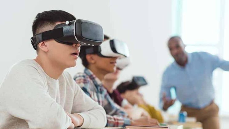 The Role of Virtual Reality in Environmental Awareness Games